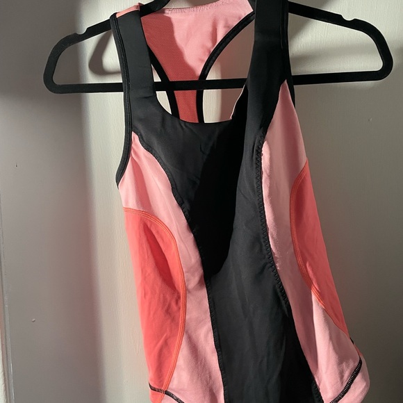 Lululemon sport top - Picture 4 of 4